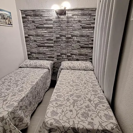 Primera Linea, Vistas Al Castillo, Avda Papa Luna 10 Apartamento *